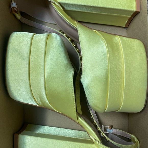 Yellow platform heel - Picture 4 of 4